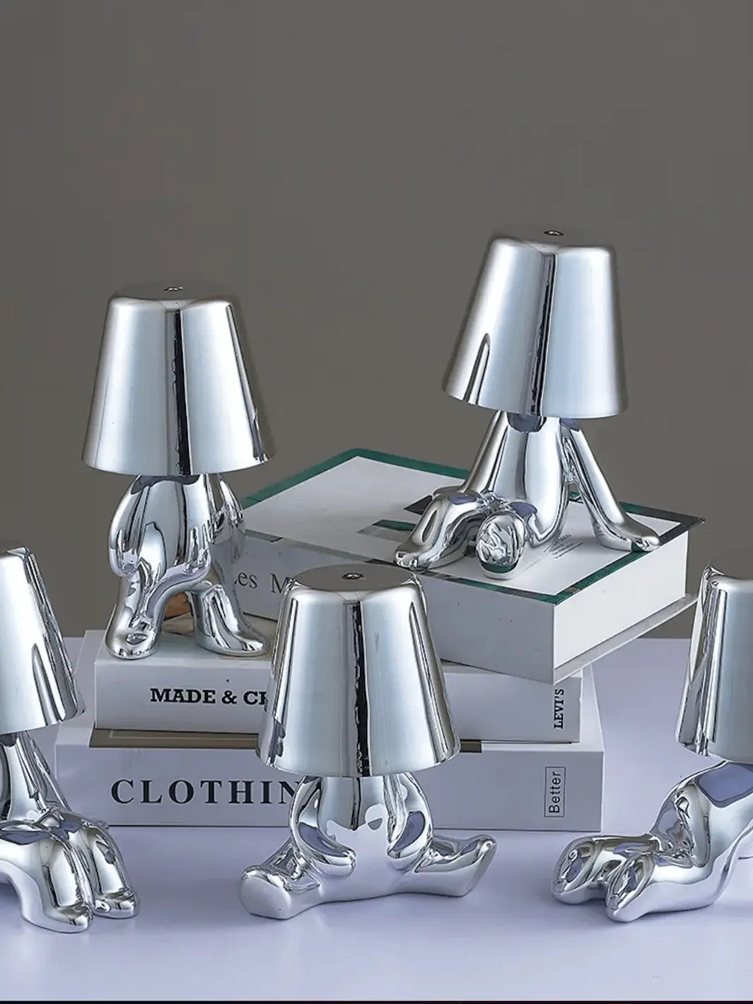 lampes de chevet metal portable sans fil ludique differentes positions couleur argent