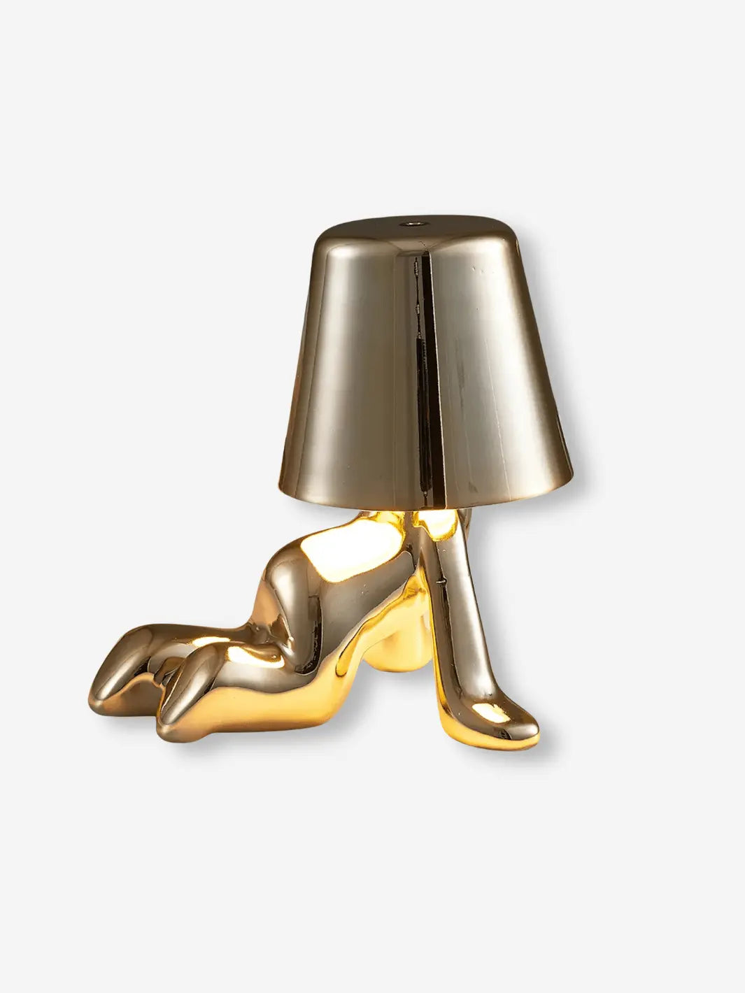 lampe de chevet metal portable sans fil position assis sur ses genoux couleur or mignon ludique