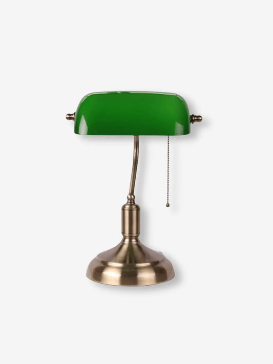 lampe de chevet type lampe de bureau vintage avec abat jour en verre vert ficelle pour allumer la lampe et pied en bronze