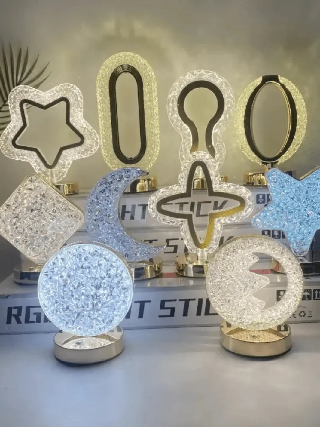 lampes de chevet cristal de modeles et formes differents