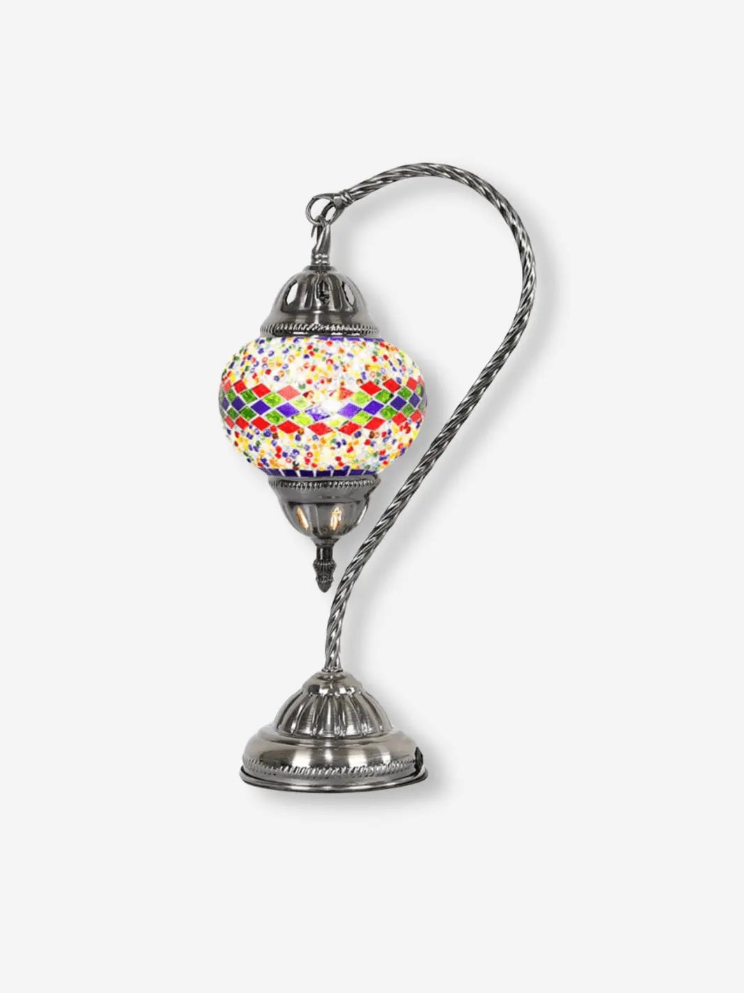 lampe de chevet mosaique en metal rappelant l orient