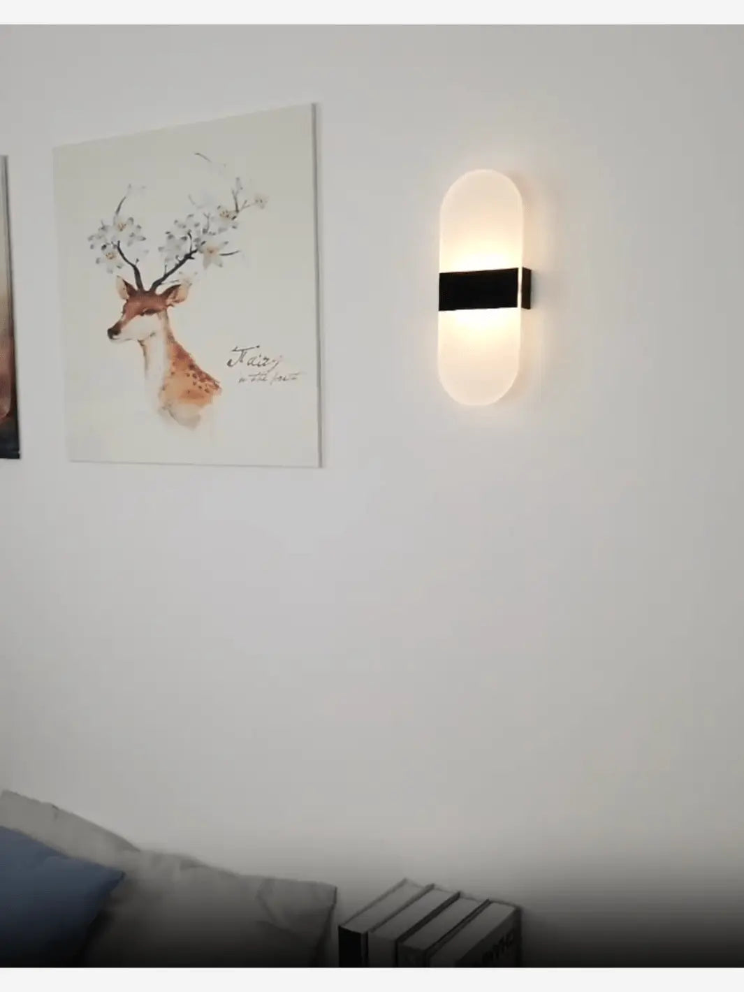 Lampe de chevet murale moderne dans une chambre