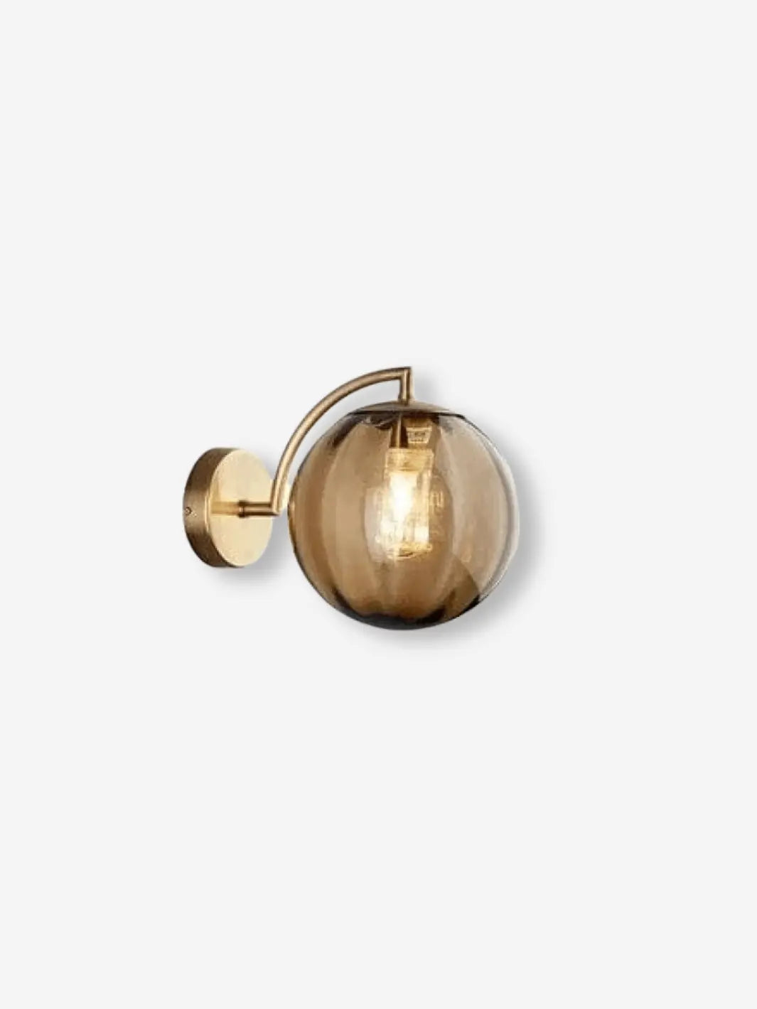 lampe de chevet murale moderne et design avec socle couleur or et bulle lumineuse couleur fumee cafe