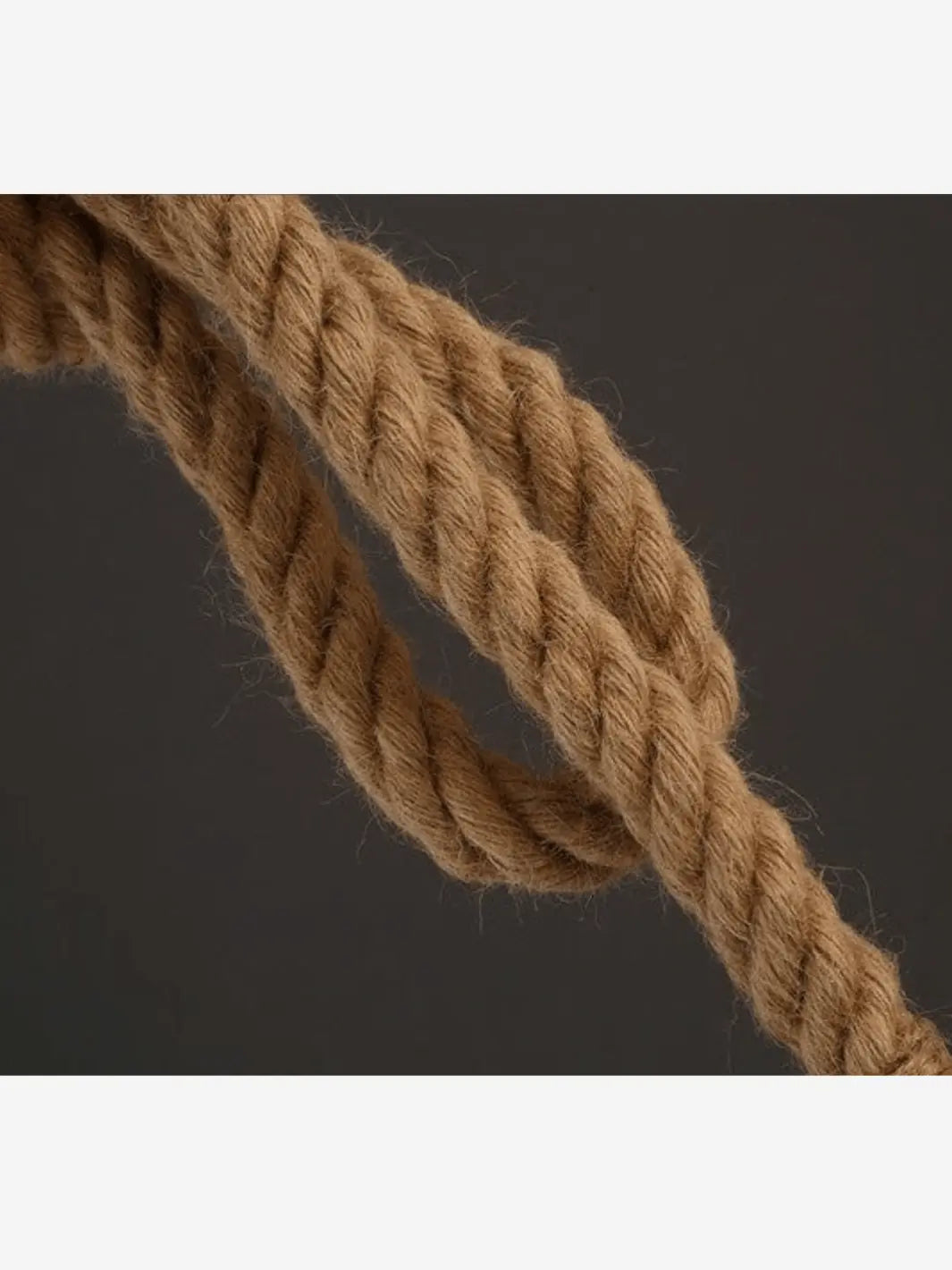 Corde d'une lampe de chevet suspendue